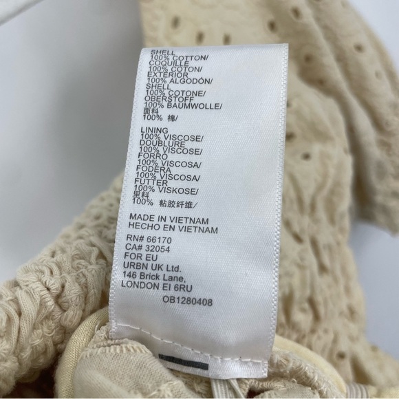 Urban Outfitters Brooke Eyelet crop top Blouse Ivory cream Sz M - Picture 5 of 8